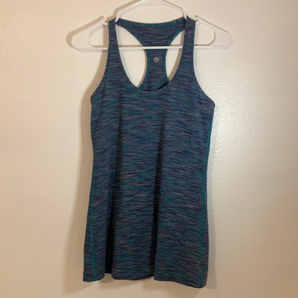lululemon tank top. in perfect condition.